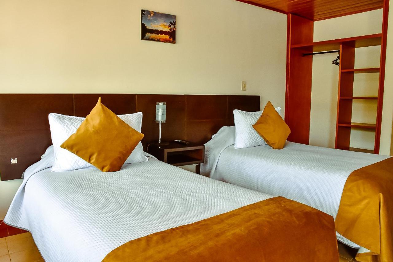 Hotel Villa Vianney Paipa Dış mekan fotoğraf